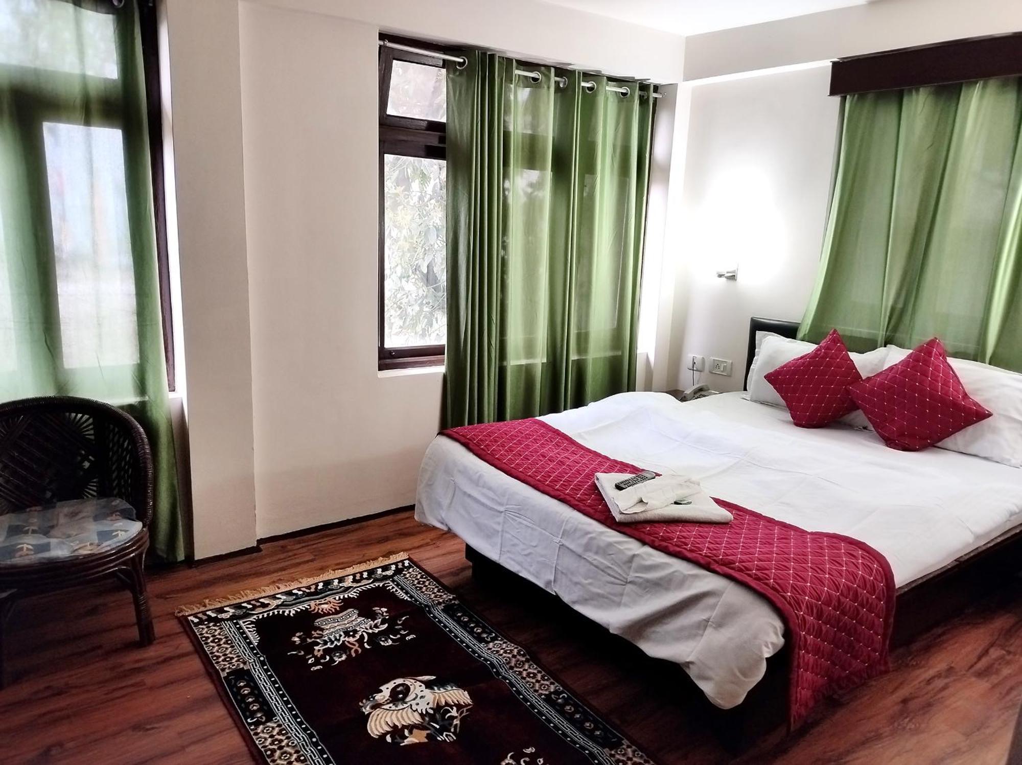 Hotel Bamboo Grove Gangtok Esterno foto